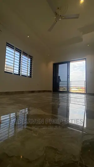 2bdrm Apartment in Atomic, Madina for rent