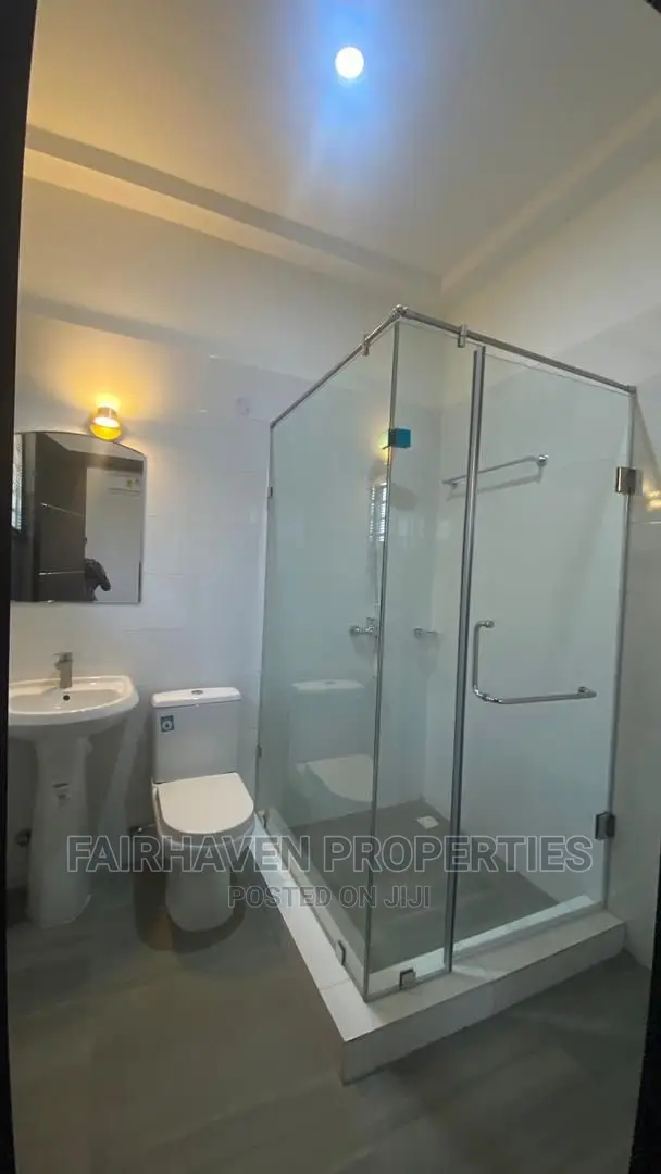 2bdrm Apartment in Atomic, Madina for rent