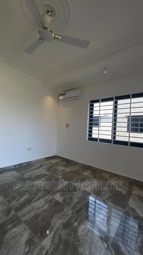 2bdrm Apartment in Atomic, Madina for rent