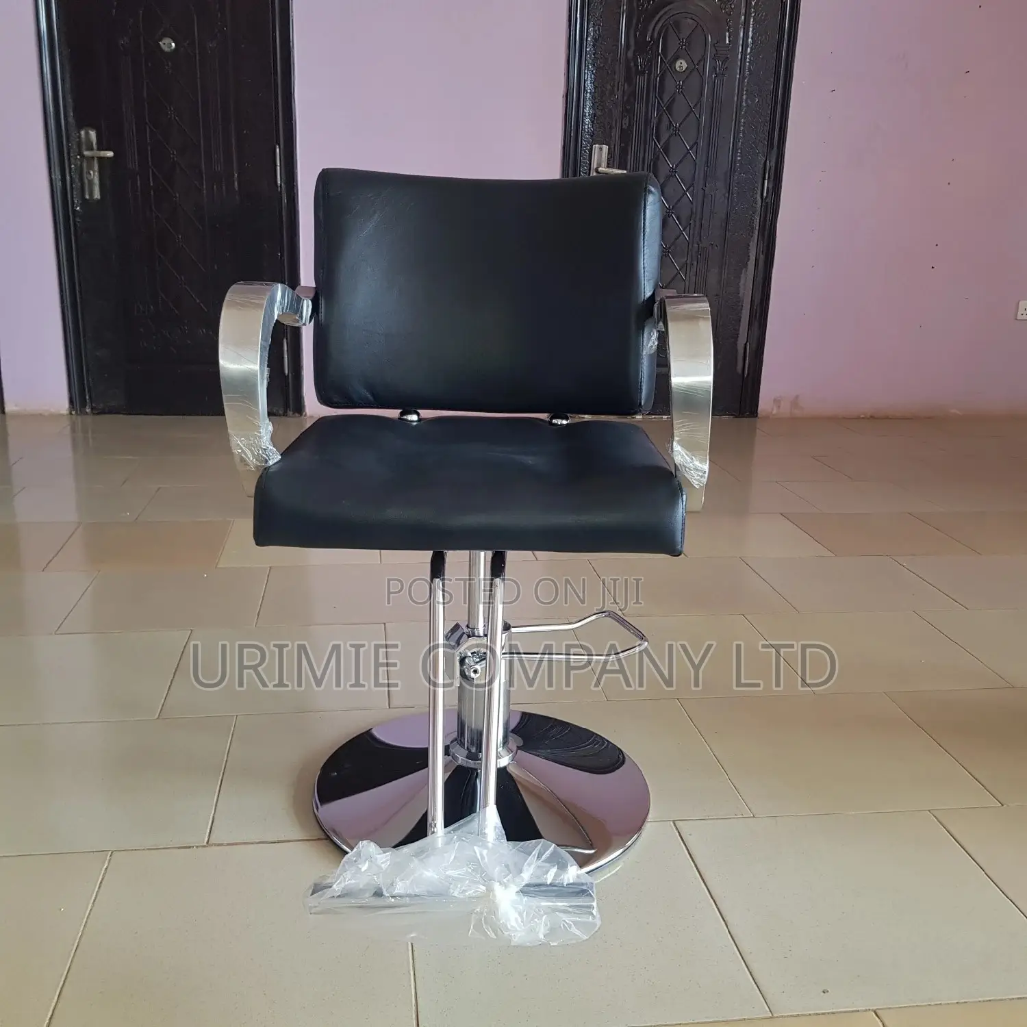 Stable Barbers Styling Chair