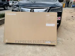 Classy Sleek Slim UHD Samsung Smart 55”Au71000