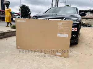 Astounding Samsung UHD Smart 55”Au71000