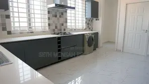 4bdrm House in Skm, Adjiriganor for sale