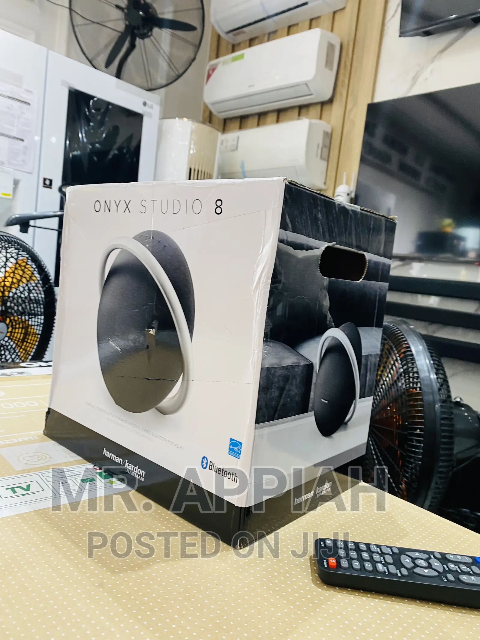 Shop Original Onyx 8 Bluetooth Speaker Black(Harman Kardon)