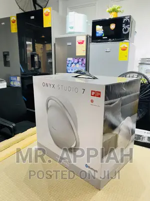 Shop Adorable Onyx 7 Harman Kardon Portable Speaker,Silver