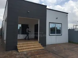 3bdrm House in Royal Footprints, Lake Side Estate for sale