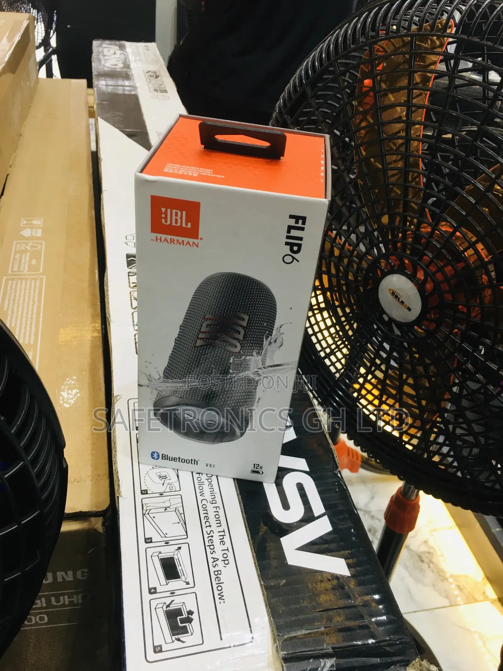 Durable Gray JBL Wireless Flip 6 Bluetooth Speaker