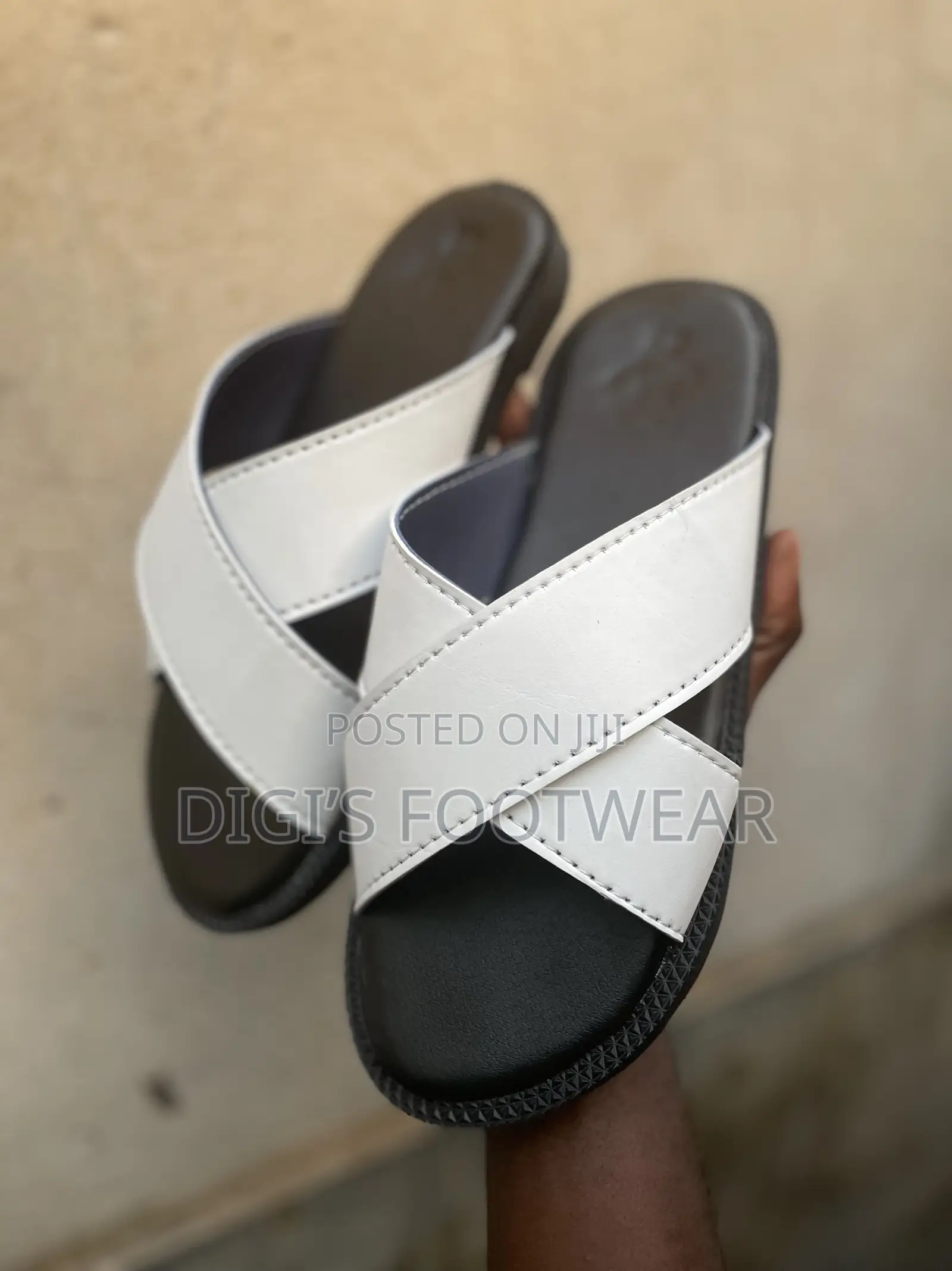 White Crossed Leather Slippers With Black Inner