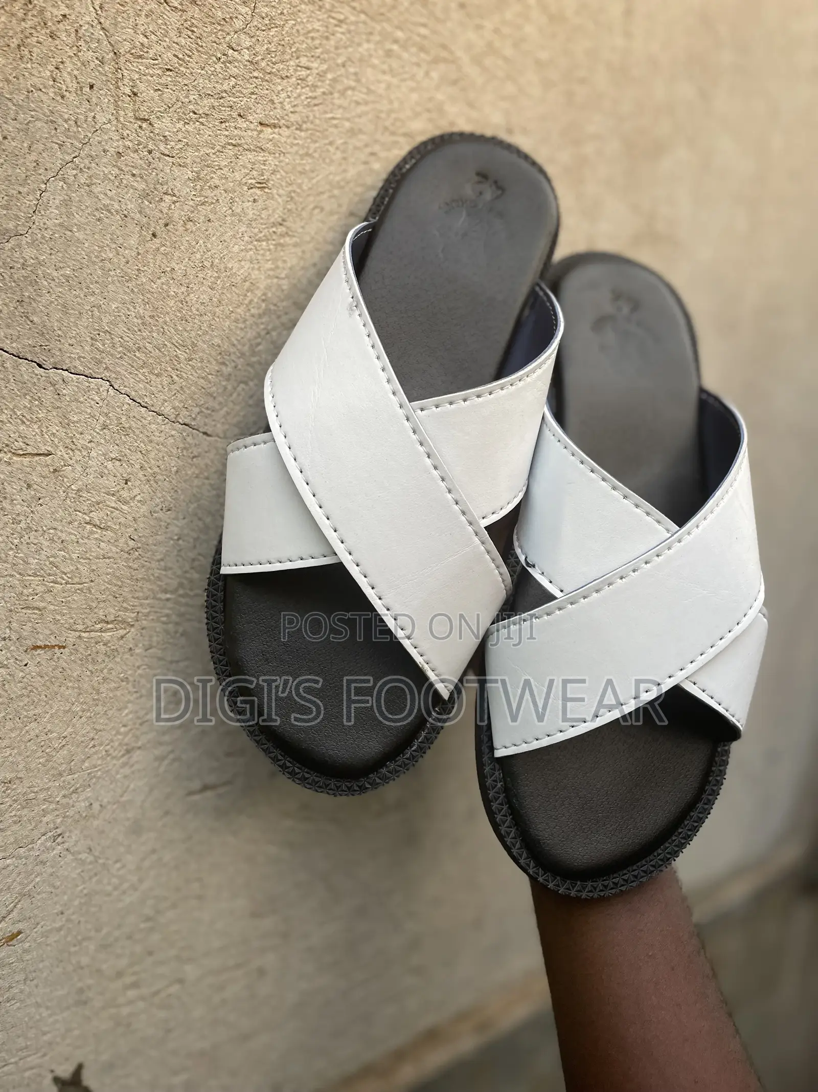 White Crossed Leather Slippers With Black Inner