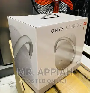 Fast Playing Harman Kardon Onyx 7 Speaker(Silver)Portable.