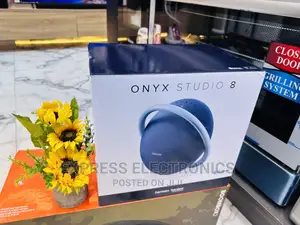 Your Soundtrack Bluetooth Speaker Onyx Studio 8
