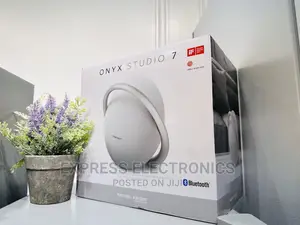 The Waterproof Bluetooth Speaker Onyx 7