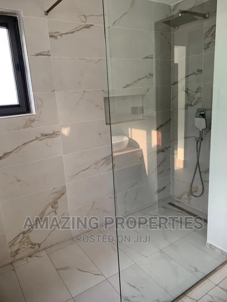 5bdrm House in Cantonments for rent
