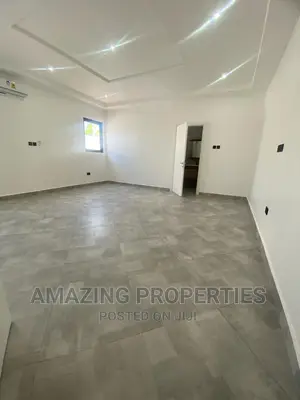5bdrm House in Adjiriganor for sale