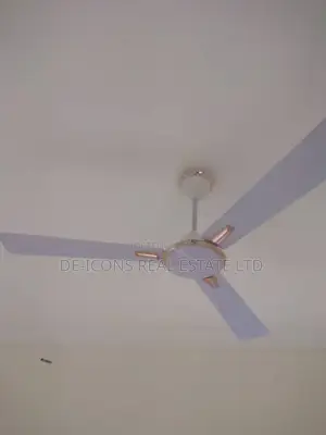3bdrm House in De-Icons Real Estate, Awutu Senya East Municipal