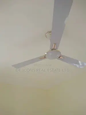3bdrm House in De-Icons Real Estate, Awutu Senya East Municipal