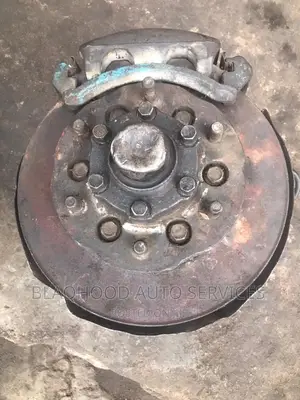 Nissan Hardbody Complete Front Hub