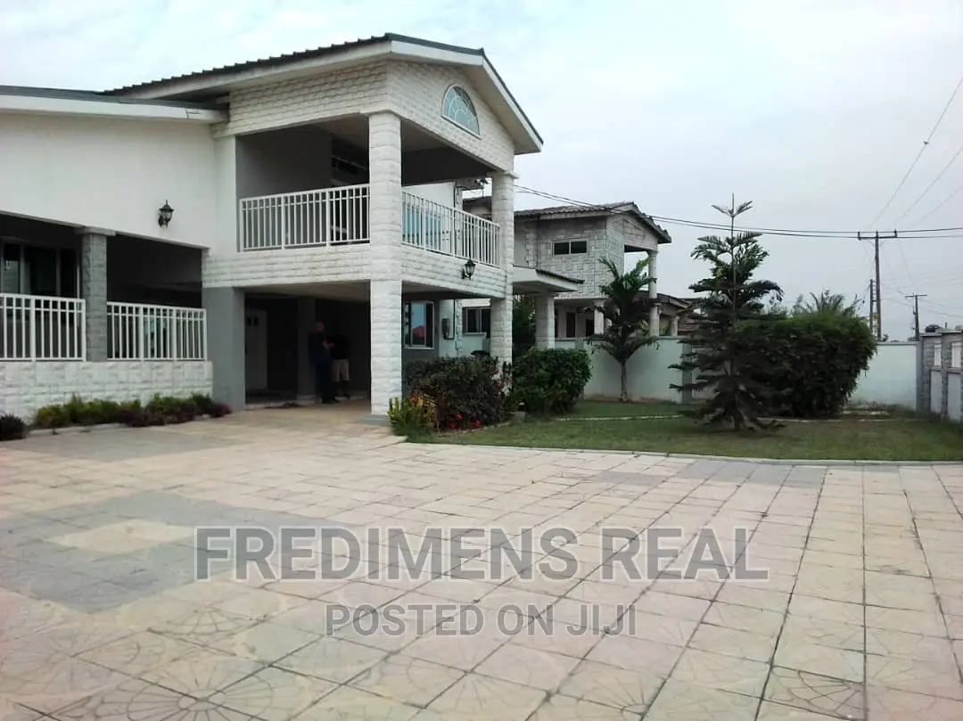 5bdrm House in Fredimens Real, Kumasi Metropolitan for sale