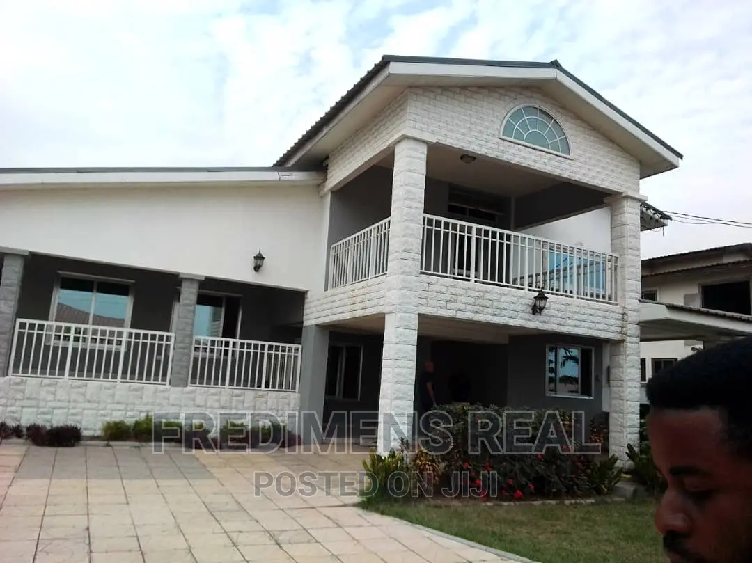 5bdrm House in Fredimens Real, Kumasi Metropolitan for sale