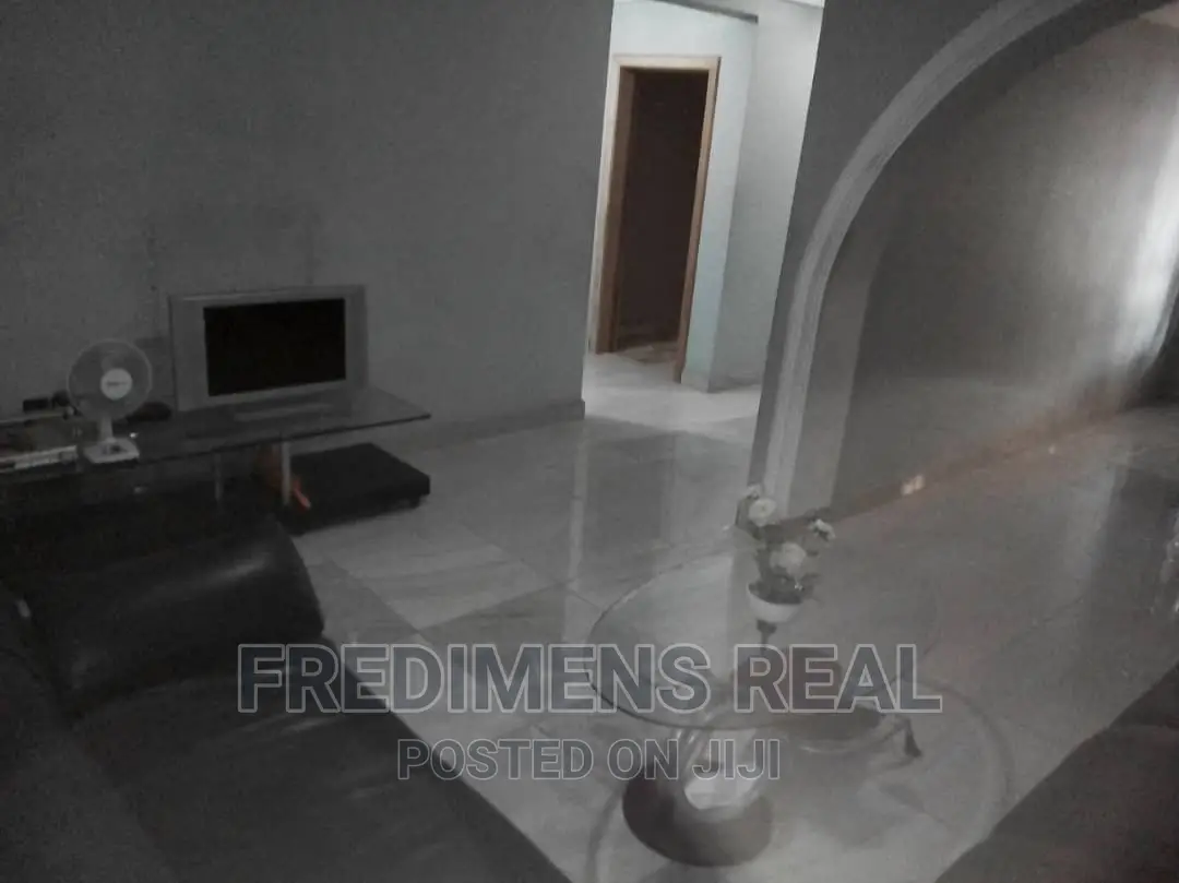 5bdrm House in Fredimens Real, Kumasi Metropolitan for sale