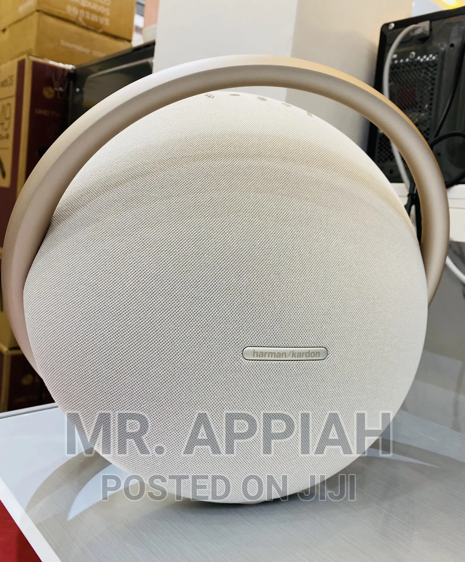 Sealed in Box Harman Kardon Onyx 8 Portable Speaker(Gold).