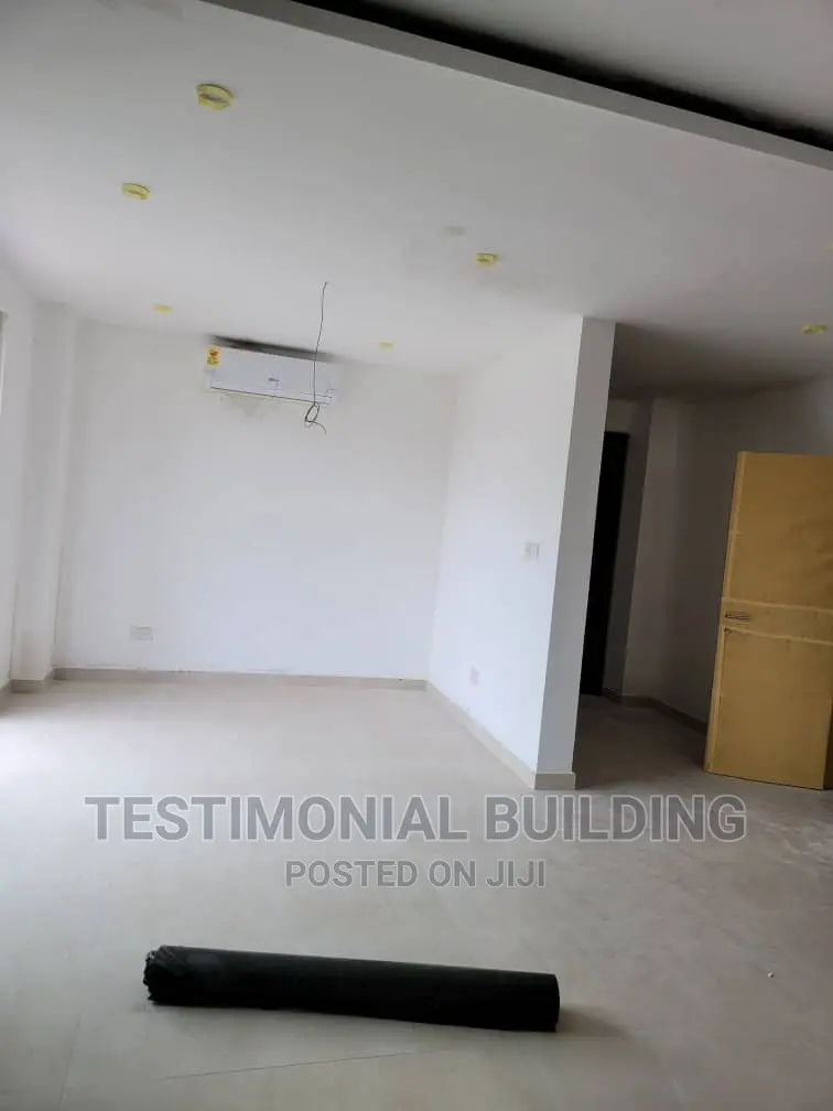 4bdrm Apartment in Testimonial Building, East Legon for rent