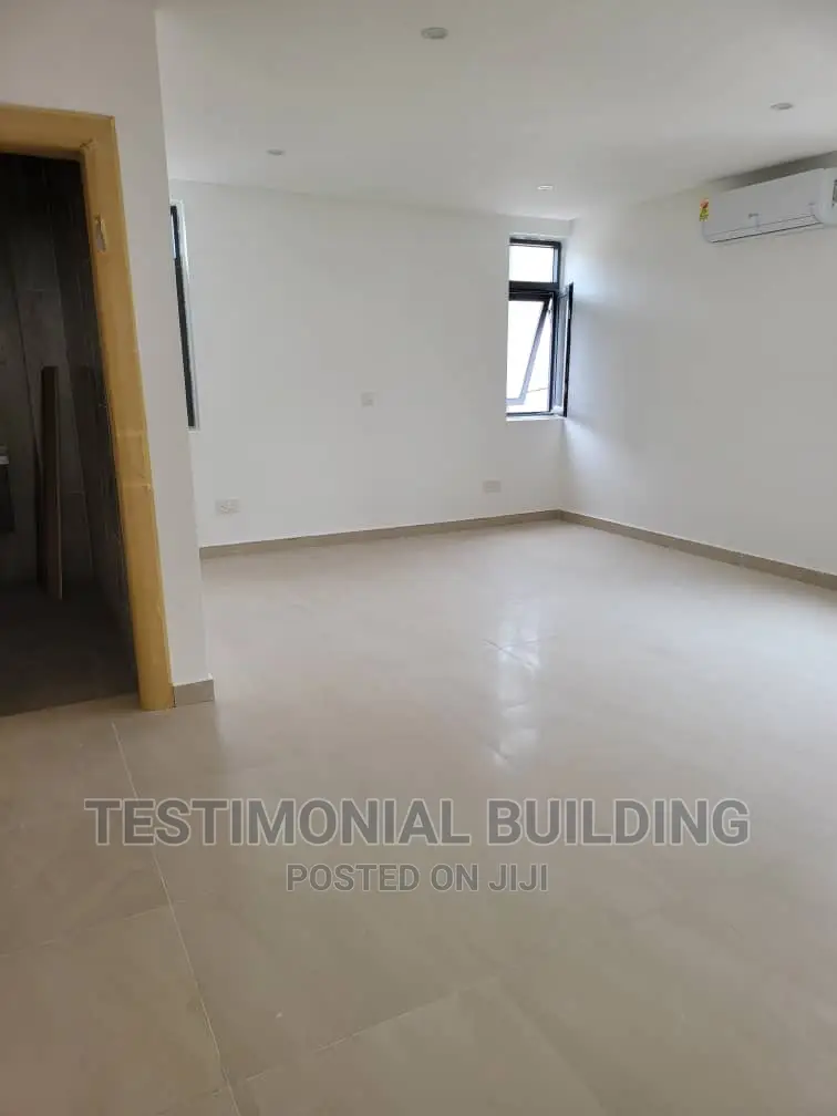 4bdrm Apartment in Testimonial Building, East Legon for rent