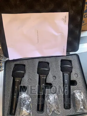 Behringer 3in1 Briefcased Cord Microphone