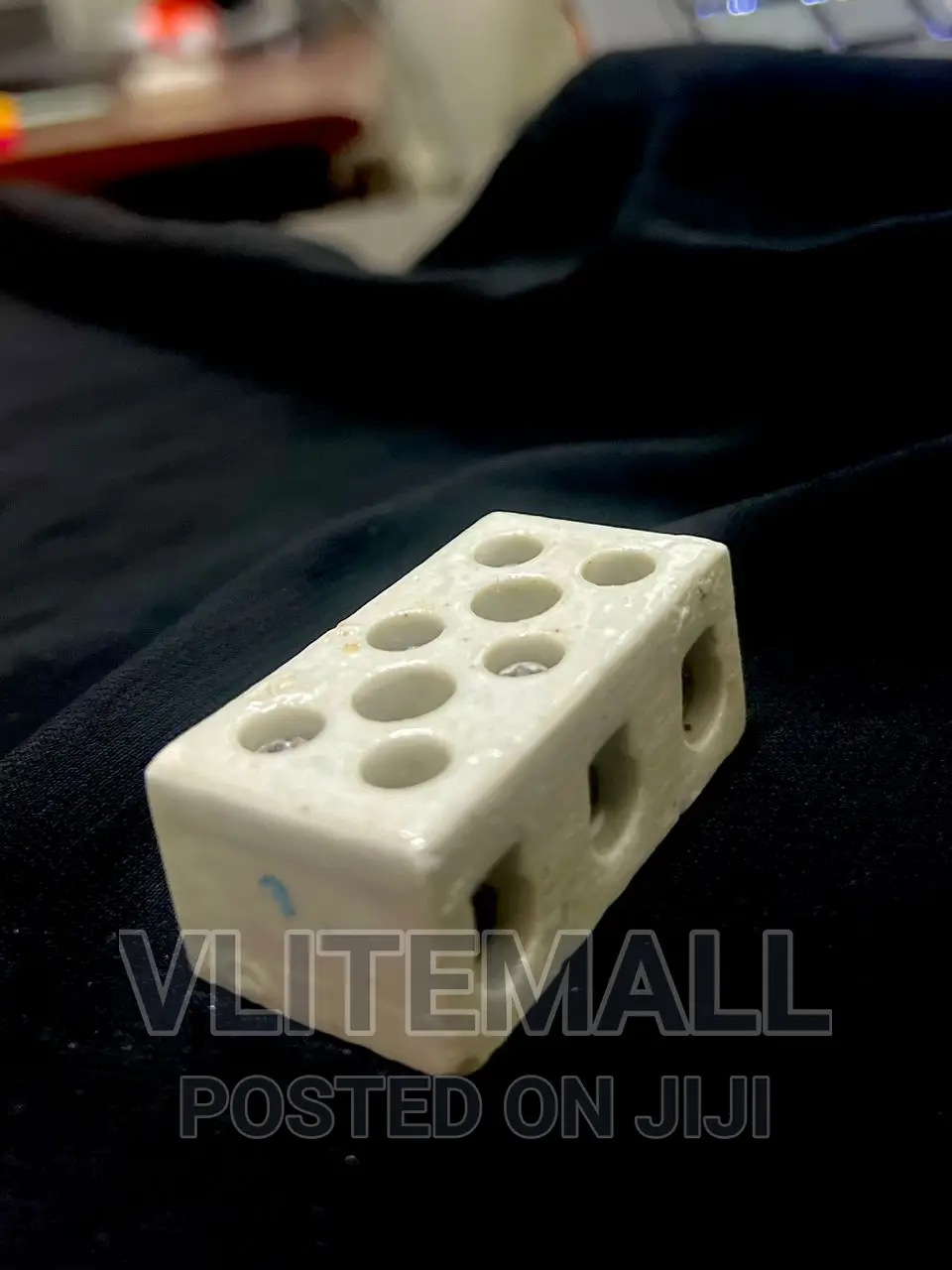 30a Ceramic Cable Connector