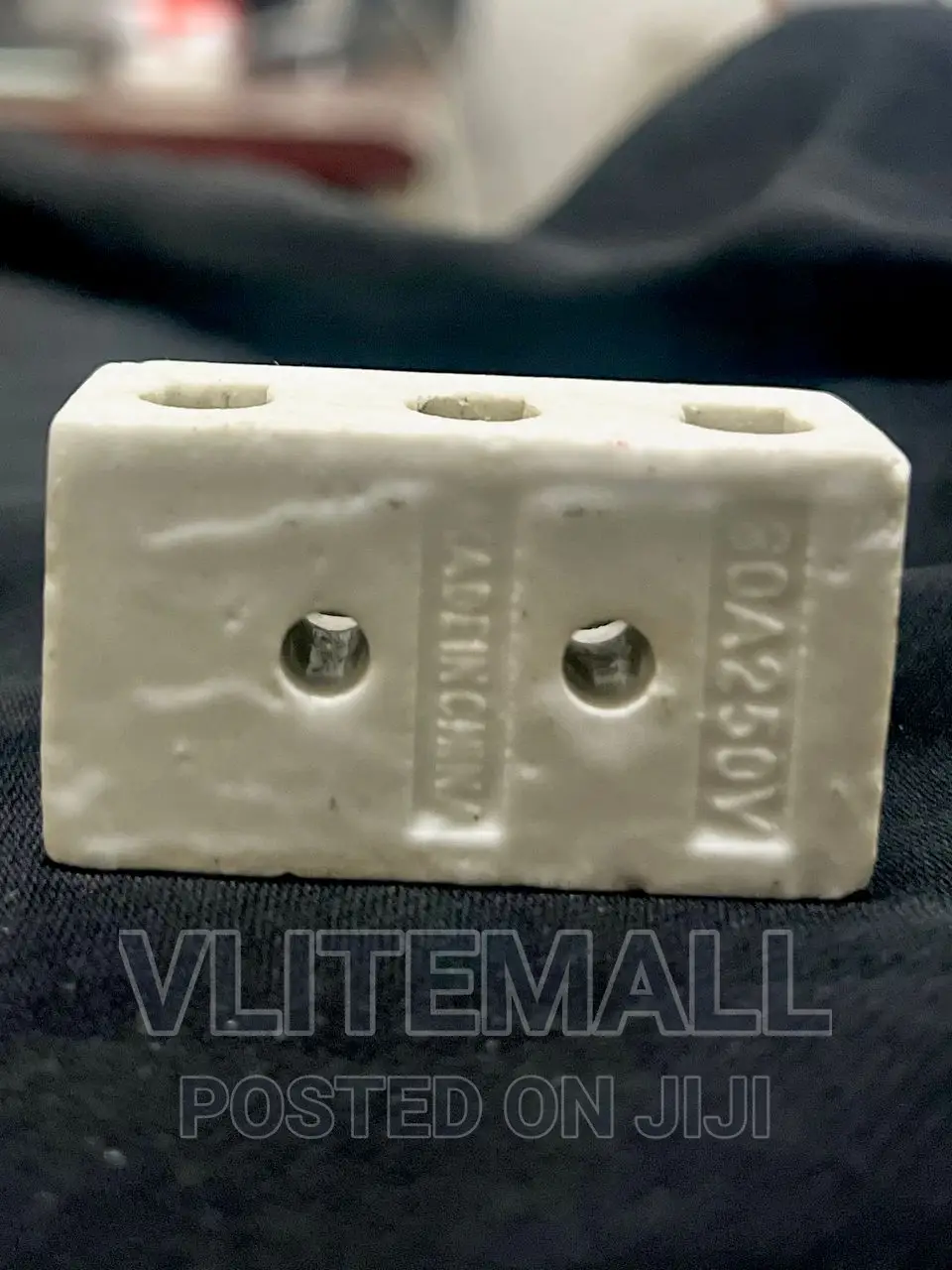30a Ceramic Cable Connector