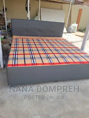Inbuilt Queen Size Bed
