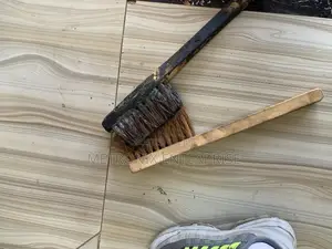 Damproof Bitumen Brush