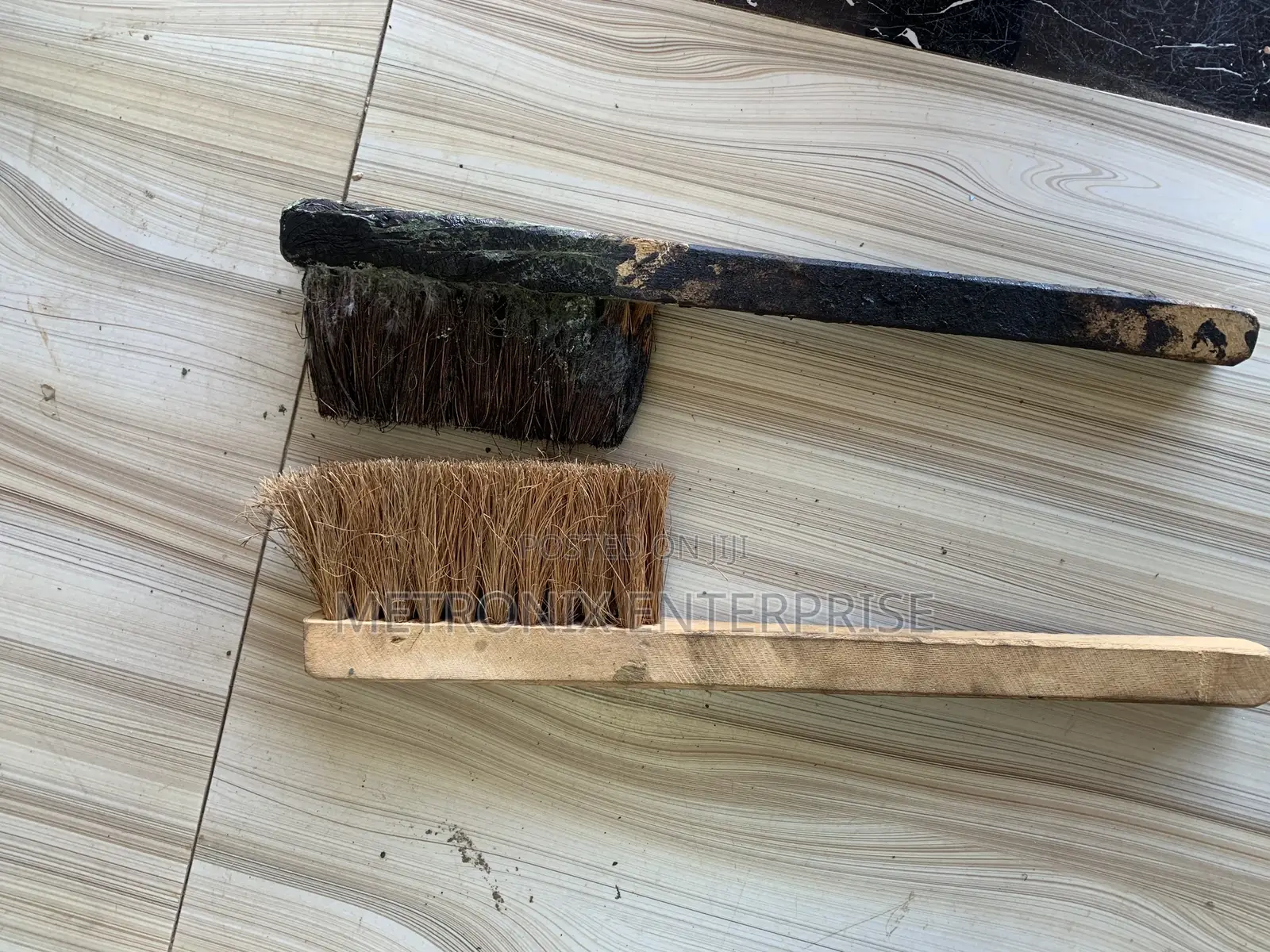 Damproof Bitumen Brush