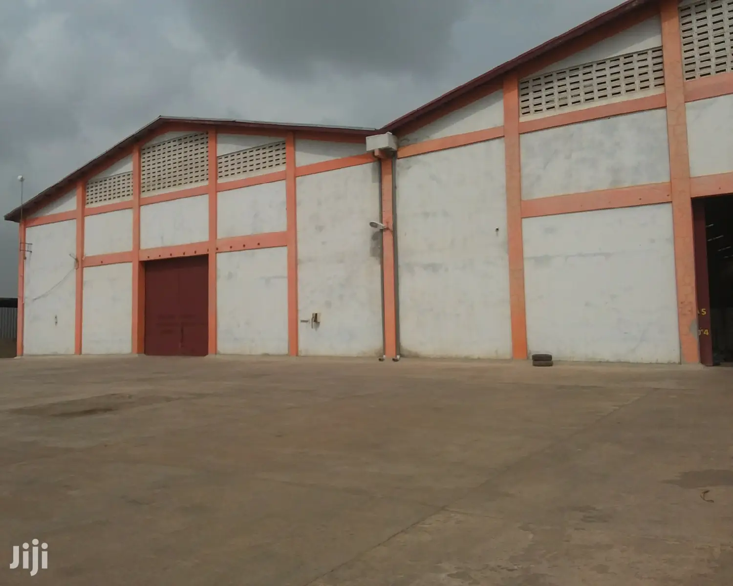 Warehouse for Rent at Spintex