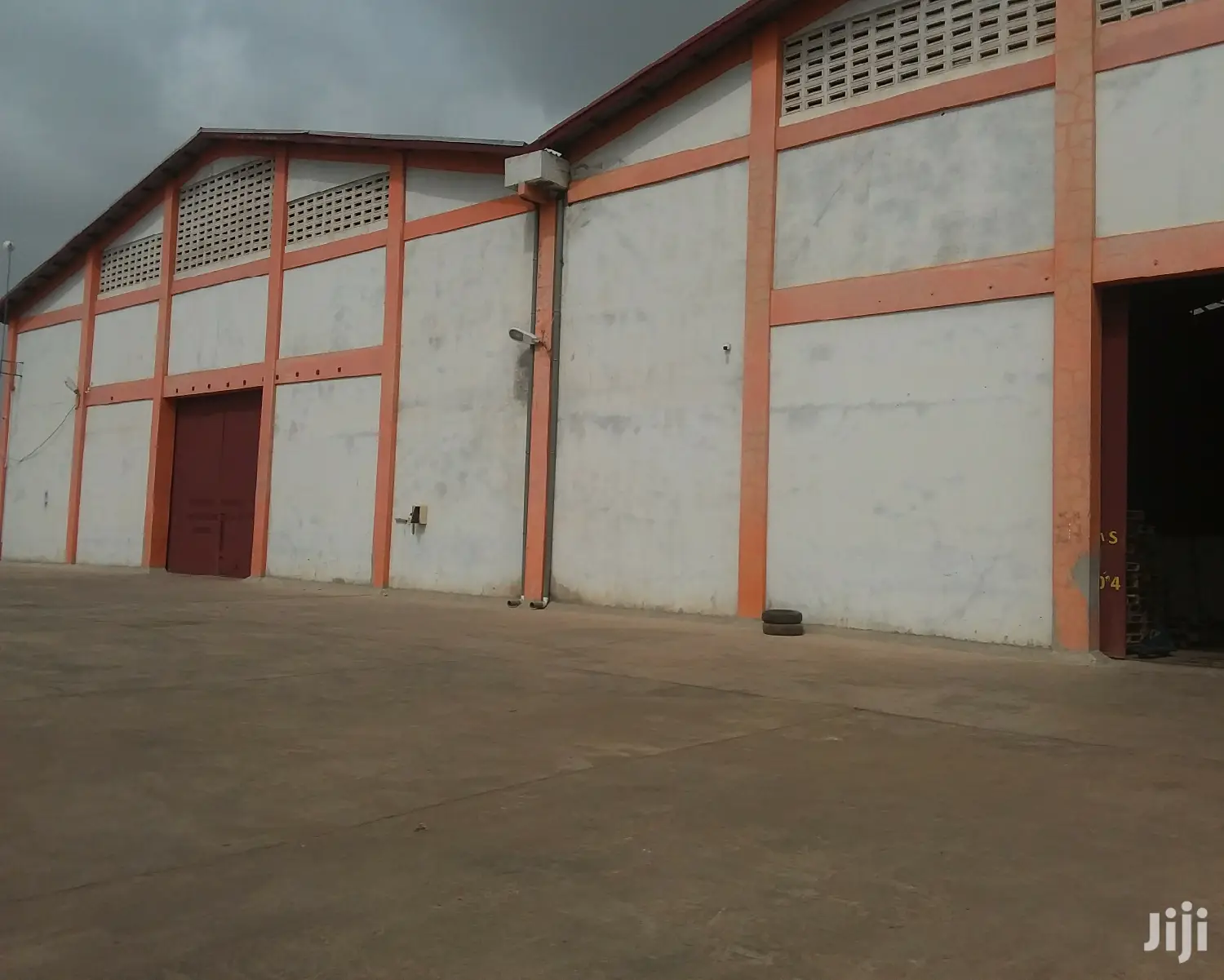 Warehouse for Rent at Spintex