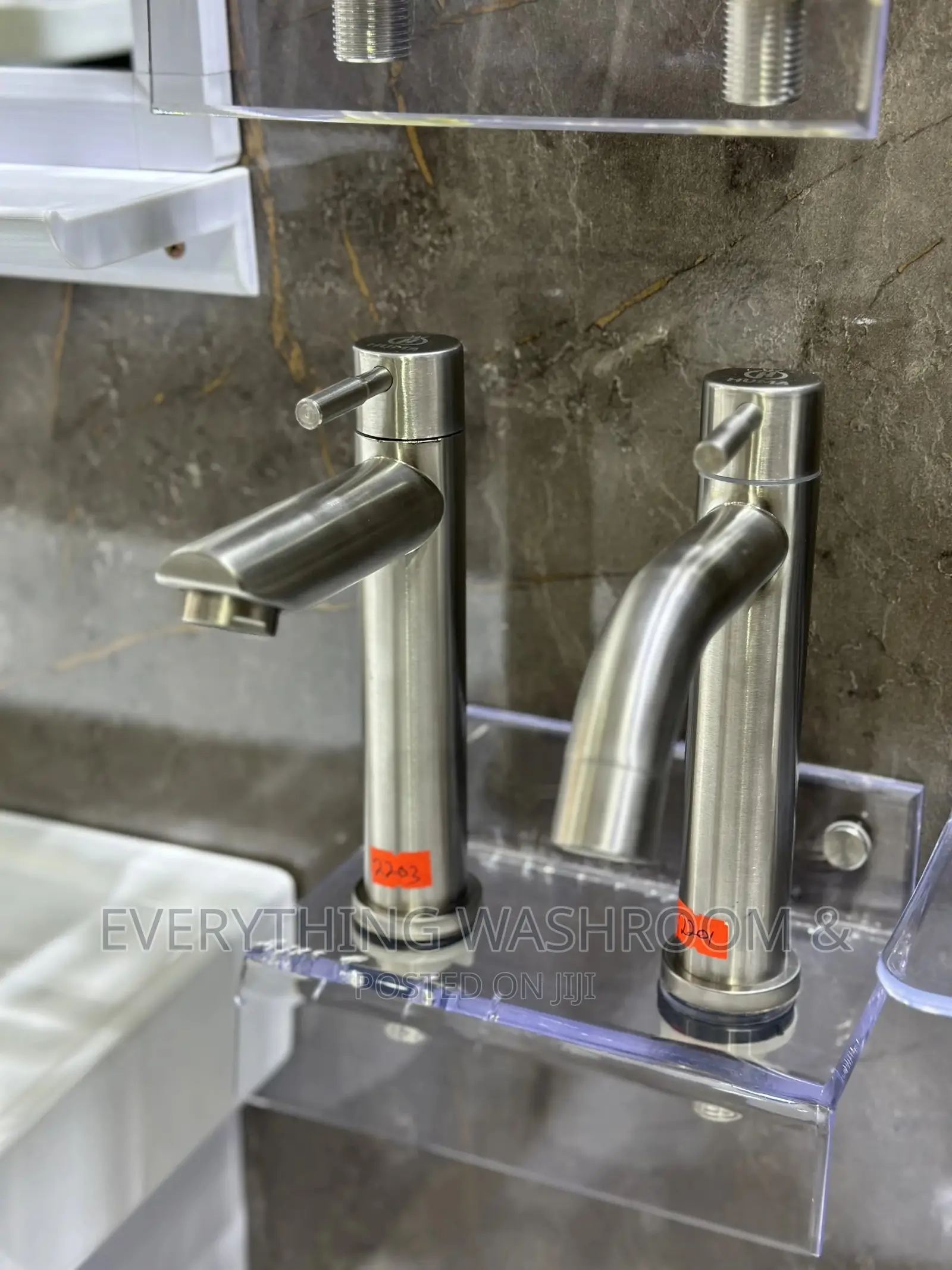 Cabinet Basin Mirror_wall Hung Basin Complete Set