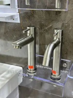 Cabinet Basin Mirror_wall Hung Basin Complete Set