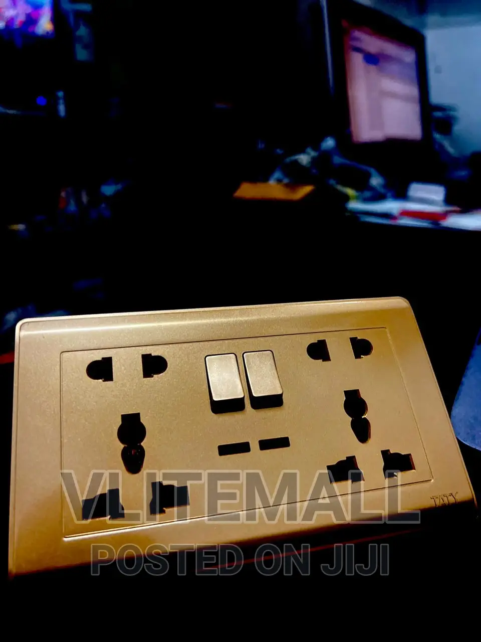 Taty Double Socket 10pins - Gold