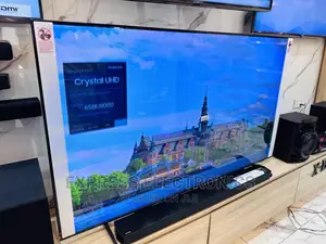 Slim Sleek Glossy UHD Smart Samsung 65”Au7092