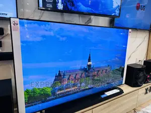 Intelligent Energy Control Samsung UHD Smart 65”Cu7172