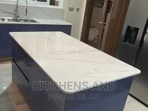 Modern Kitchen Cabinet Made With Taste of Luxury.