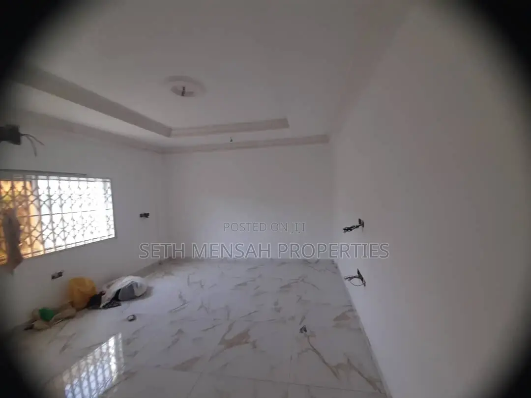 3bdrm Apartment in Skm, North Legon for rent