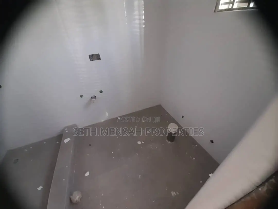 3bdrm Apartment in Skm, North Legon for rent