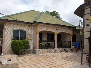 Furnished 6bdrm House in Top-Boat Estate, Kumasi Metropolitan for sale