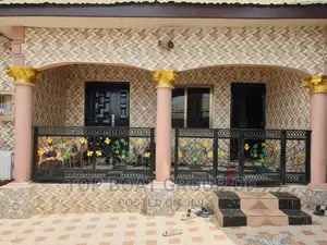 Furnished 6bdrm House in Top-Boat Estate, Kumasi Metropolitan for sale