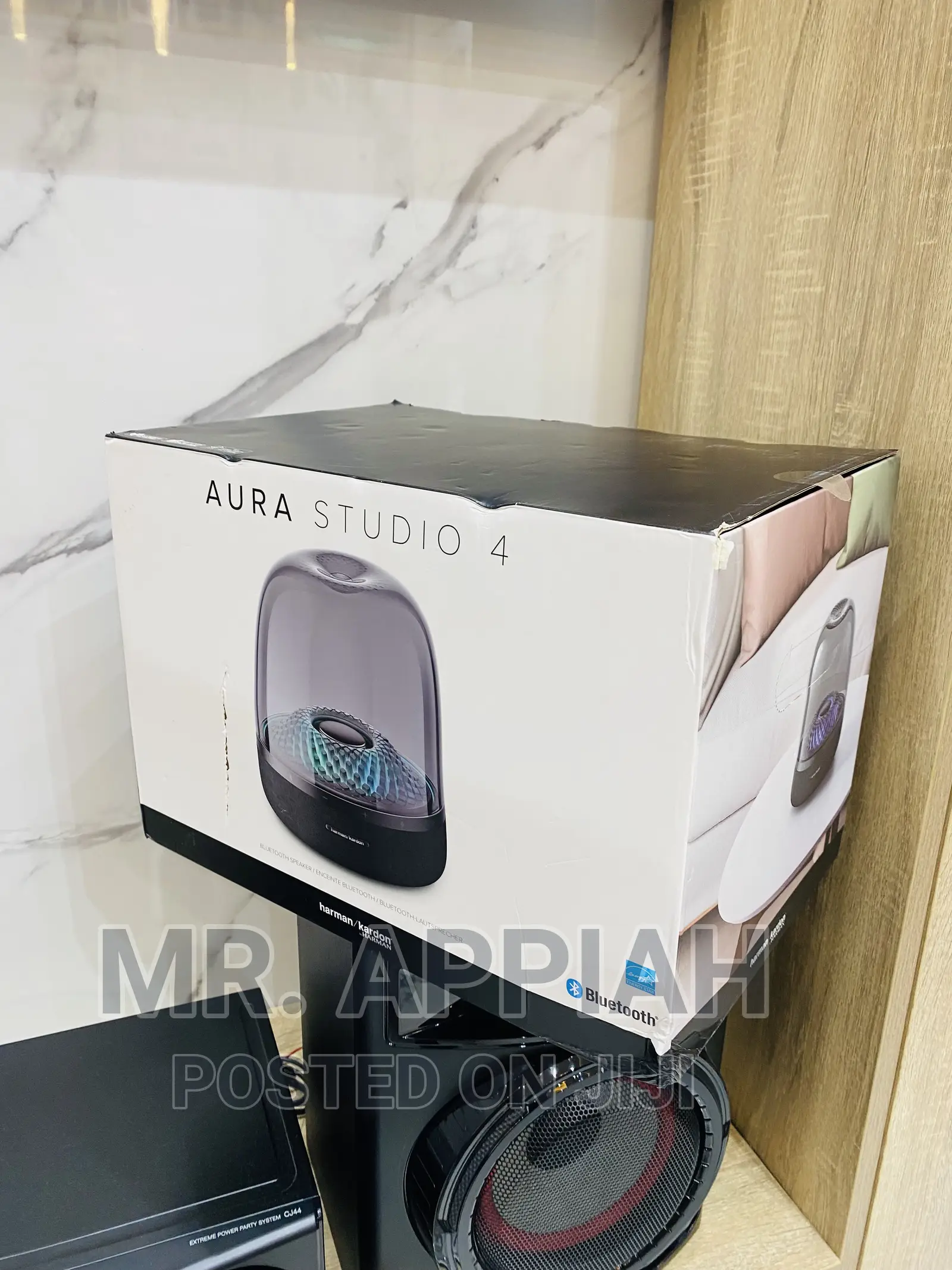Quality Yet Affordable Harman Kardon Aura Studio 4 Speaker.