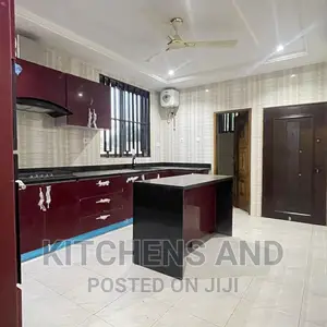 Luxurious Kitchen Cabinet.