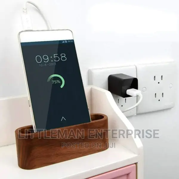 Hidden Camera Socket CHARGER WIFI