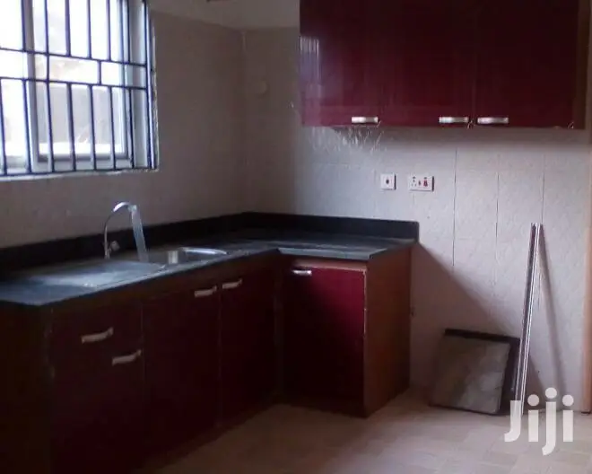 4bdrm House in Bronko Housing, Accra Metropolitan for sale