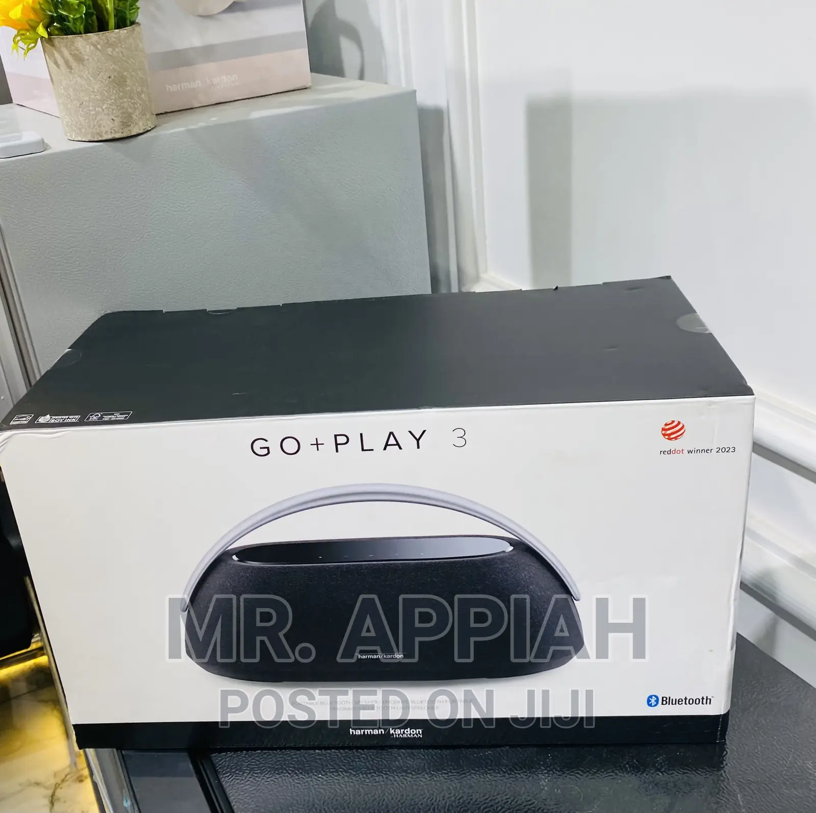 Top Notch Harman Kardon Rechargeable Speaker(GO + PLAY 3).